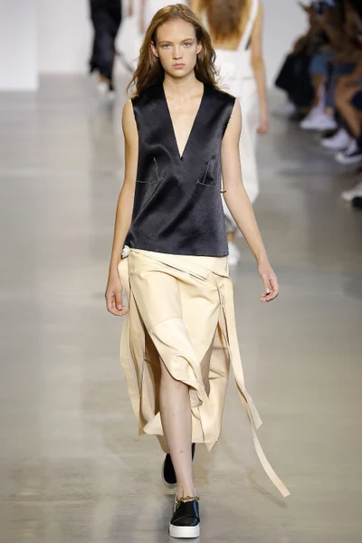 Look 10